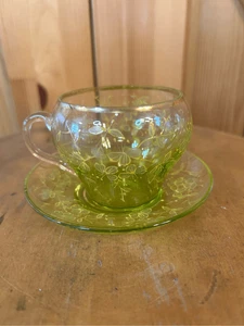 Vintage cup with saucer, Florecer gold trim, green/yellow Damage (8746) - Picture 1 of 10