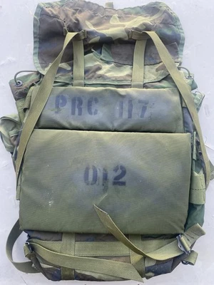 Ejército de EE. UU. Medio Camuflaje ALICE - PRC 117 Radio Pack - Mochila - Sin Marco Foto 1 de 4
