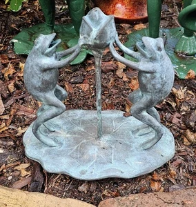 Vintage rane, giglio pad, statua fiore, rame fuso o bronzo metallo decorazione giardino - Foto 1 di 8