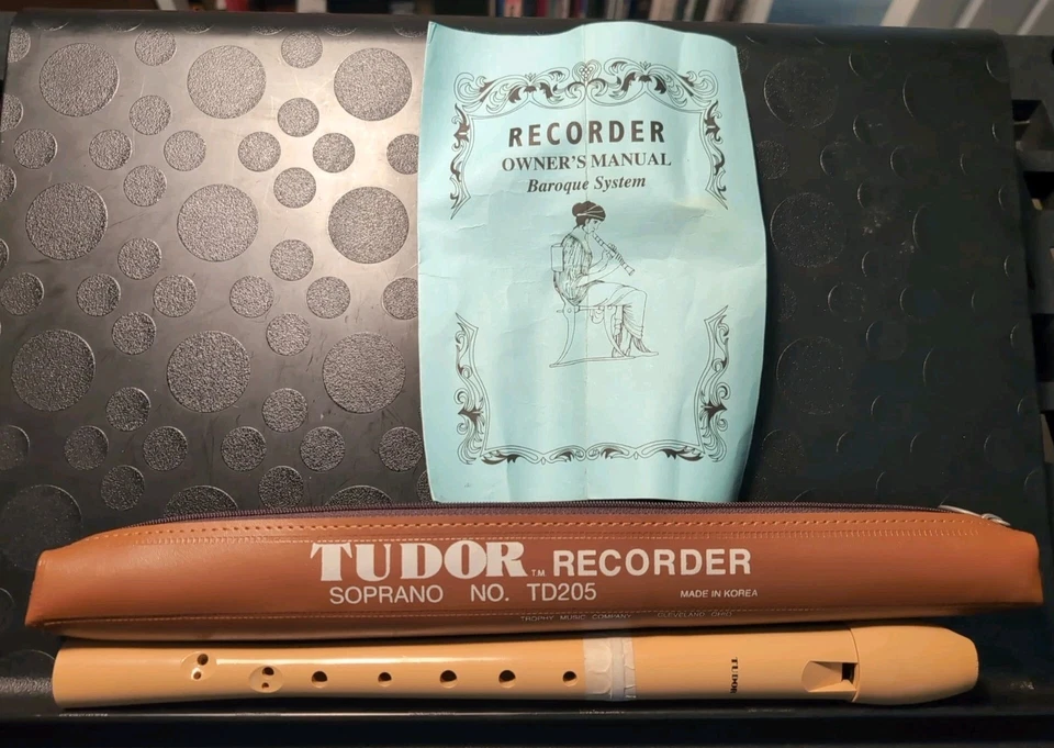 Tudor Grabadora Soprano TD205 con Bolsa Marrón con Cremallera Manual Folleto  Foto 1 de 4