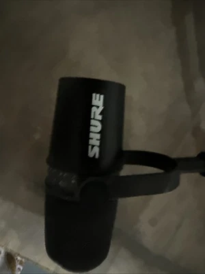Shure MV7 - Image 1 of 2