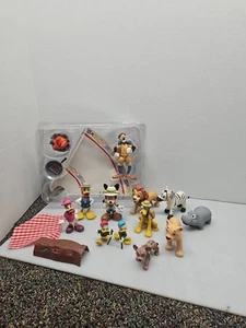 Disney Animal Kingdom Mickey Mouse and Friends Safari PVC Figures  - Picture 1 of 13