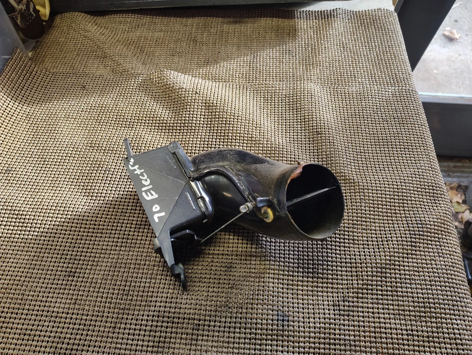 Buick Electra 225 Wildcat LeSabre Estate Wagon 1969-70 conjunto de ventilación de aire acondicionado lateral derecho Foto 1 de 4