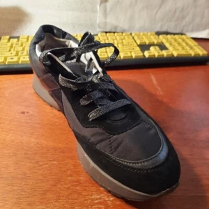 Zapatilla deportiva Munro Piper gamuza parte superior baja brillo con cordones soporte para arco negra talla 10 usada una vez - Imagen 1 de 8