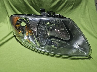 Faro delantero derecho pasajero para Dodge Caravan 01-07 AFTERMARKET VALEO Foto 1 de 4
