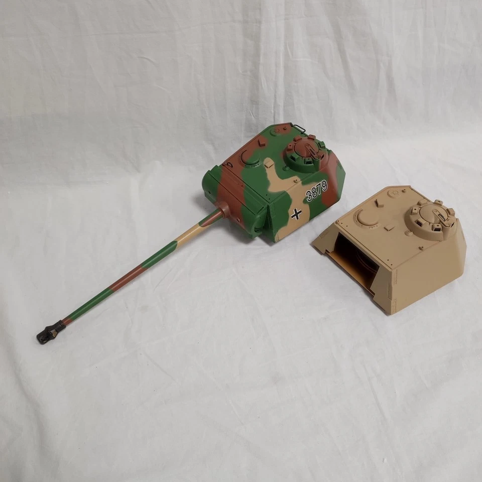 2 torrette carro tedesco Panther scala 1/16 di cui una con meccanismo di sparo - Immagine 1 di 4