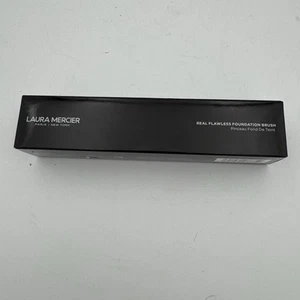 Laura Mercier Real Flawless Foundation Make-up Pinsel (NEU IM KARTON) - Bild 1 von 4