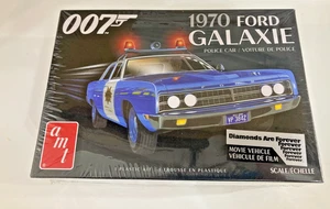 AMT Modellauto Bausatz 1172 James Bond 007 1970 Ford Galaxie Polizeiauto 1:25 Plastik - Bild 1 von 6