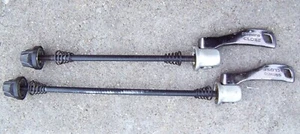 Vintage Shimano Quick Release/ Skewer Set with Anodized Release Lever - Picture 1 of 5