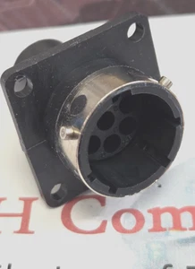 192926-0450 ITT CANNON QM 8 vías montaje chasis enchufe carcasa - Imagen 1 de 2