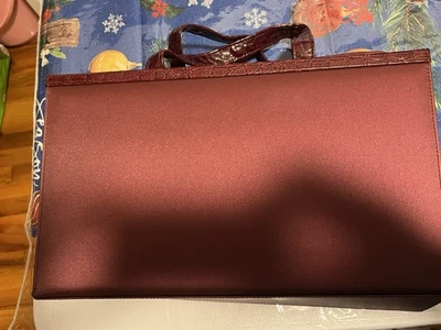 Estuche de viaje de maquillaje vintage Estee Lauder vino borgoña bolsa de cosméticos dura bolso de mano Foto 1 de 3
