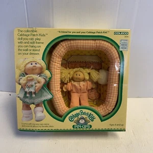 Vintage 1983 Cabbage Patch Pin Ups Dolls ELLEN MONA & Her Bedroom Coleco #3934 - Picture 1 of 7