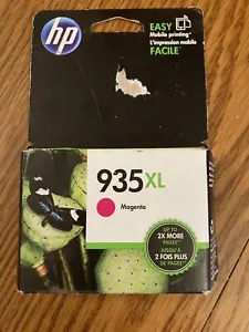 HP 935XL Ink Magenta Printer Cartridge (Expired 2018) - Picture 1 of 3