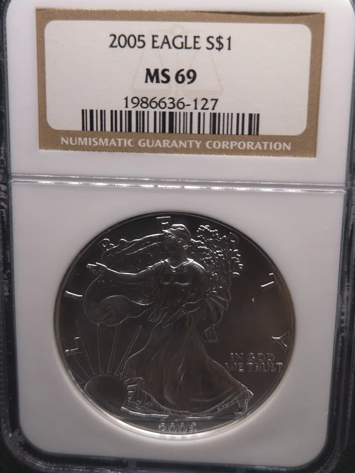 2005 American Silver Eagle – NGC MS69–Legacy BU with Rising Market Appeal - Image 1 of 4