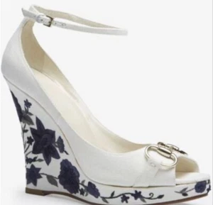 GUCCI AUTH $1499 Women's White Wedge With Blue Embroidery on Heels Size 6 - Picture 1 of 11