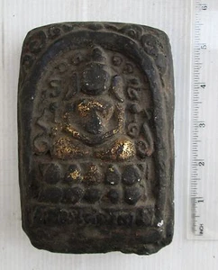 ¡GRANDE! Reliquia amuleto votivo de terracota con inscripción budista de Sukhothai - Imagen 1 de 2