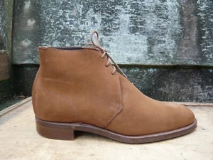 CROCKETT & JONES CHUKKA BOOTS VINTAGE BROWN TAN SUEDE LEATHER 6.5 MENS SUPERB - Picture 1 of 9