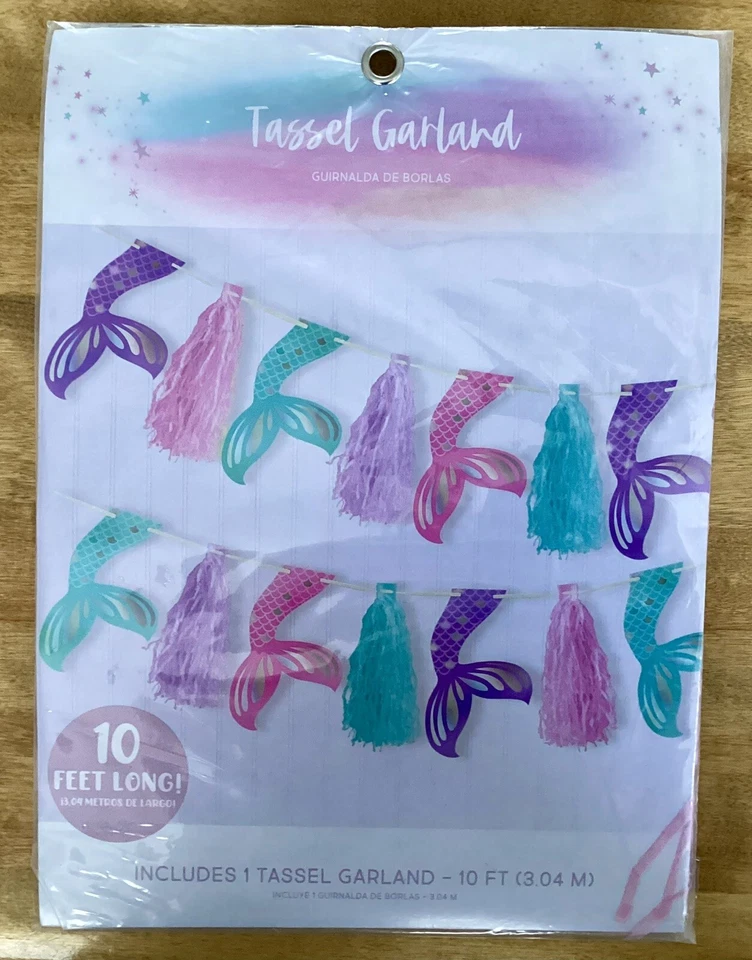 Guirnalda AMSCAN SHIMMERING MERMAIDS 10’, colas/borlas de sirena plateadas, nueva en paquete Foto 1 de 3