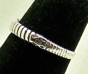 DAINTY ESTATE STERLING SILVER COIL DESIGN RING, SIZE 4.75 - Picture 1 of 1
