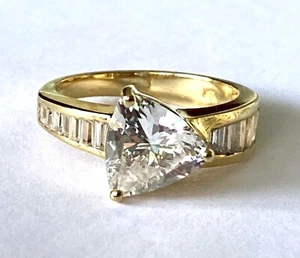 14K Solid Yellow Gold Trillion Clear Stone CZ Ladies Engagement Ring Size 6.5 - Picture 1 of 12