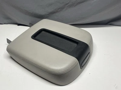 2007 Chevy Suburban LT 1500 светло-серый центральная консоль крышка подлокотник Tahoe OEM G23 - Изображение 1 из 4