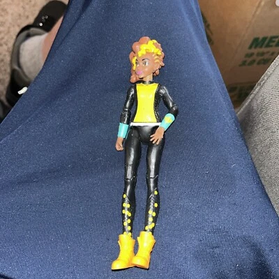 Bumblebee 6" Action Figure - DC Super Hero Girls - Mattel Bumble Bee No Wings - Image 1 of 3