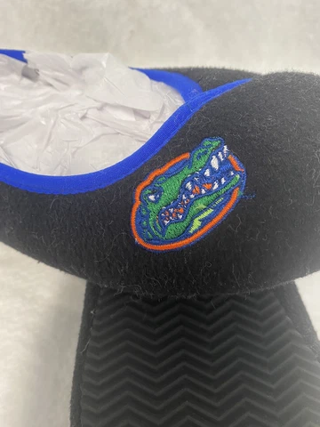 New University Of Florida Gators Women's Slip-on Slipper size 5-6 flat sole Cover