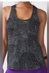 Fabletics Women’s Aventura Tank Top Black White Constellation Pattern Size M - Picture 1 of 5