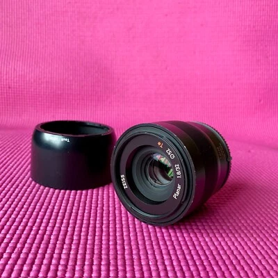 ZEISS Touit 32mm f/1.8 Lens For Sony - Image 1 of 3