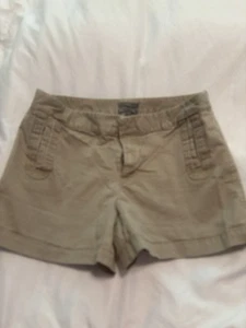 Gap Woman’s Size 10 Stretch Shorts Casual Chino - Picture 1 of 3