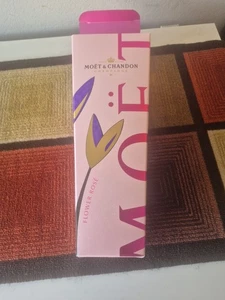 Moet Chandon flower rose tulip glasses w/stand & box - Picture 1 of 6