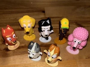 Lote de 7 figuras Bluey and Friends en total 3" y 2" - Imagen 1 de 8