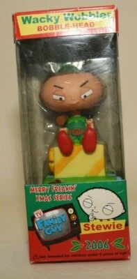  Funko Stewie 2006 Family Guy Wacky Wobbler Bobblehead Merry Freakin Navidad nuevo en caja Foto 1 de 4