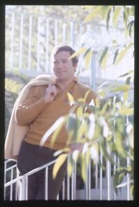 Portrait photo original 35 mm transparence de l'appareil photo 35 mm William Shatner des années 1970 