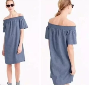 J Crew Off Shoulder Smocked Chambray Denim Dress SZ 2 Super Cute ❤️❤️ - Picture 1 of 4