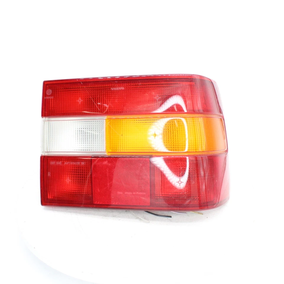 BMW 850 1993 lámpara trasera número de pieza 166-58636R Foto 1 de 4