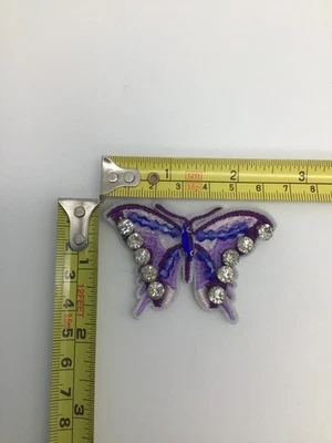 Фиолетовая нашивка бабочка вышитые бисером стразы шитье 2,5 дюйма - Изображение 1 из 2