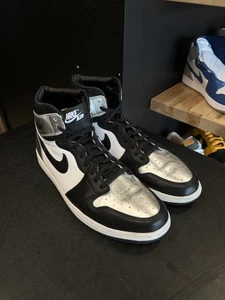 Jordan 1 Retro Puntera Alta Plateada (Mujer) Talla 15.5W, seminuevo - Imagen 1 de 5