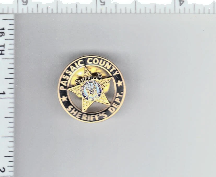 Pin/Tie-Tac de solapa del Departamento del Sheriff del Condado de Passaic (Nueva Jersey) Foto 1 de 1