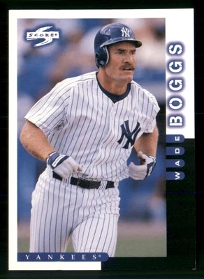 Wade Boggs - 1998 Score #221 - New York Yankees - Image 1 of 2