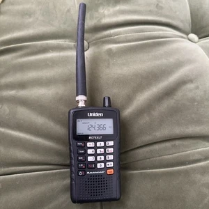 Uniden Bearcat BC75XLT Handheld Scanner - Zdjęcie 1 z 6