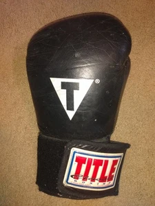 Title Boxing Classic Training Boxhandschuh schwarz NUR LINKE HAND - Bild 1 von 2