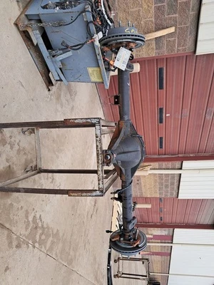 Conjunto de eje trasero para Chevrolet Express 2500 2025 3126255 Foto 1 de 4