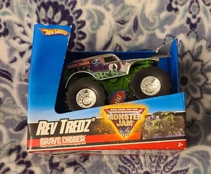 Hot Wheels Monster Jam "Rev Tredz  Grave Digger" Scale 1:43  New 2009 - Picture 1 of 10
