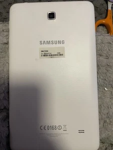 Samsung SM-T230 Galaxy Tab 4 7 pulgadas 8 GB 1,5 GB RAM 1,2 GHz Quad-Core 1,3 MP - Blanco - Imagen 1 de 4