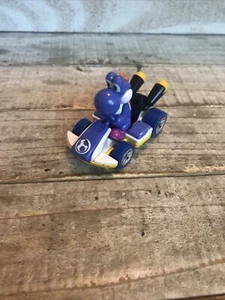 Hot Wheels Mario Kart Purple Yoshi in Standard Kart Mattel 2018 - Picture 1 of 8