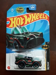 Hot Wheels factory defect Batmobile (tooned) Green-no windshield HKJ72-M90F - Picture 1 of 16