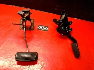 06-10 KIA OPTIMA GAS ACCELERATOR BRAKE FOOT PEDALS PEDAL BOTH AUTOMATIC 2.4L OEM - Picture 1 of 6