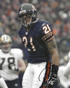 Autographed DANTE WESLEY Chicago Bears 8x10 Photo w/COA - Picture 1 of 1