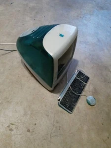 Apple iMac Vintage 1990s Computer, Green, Great Condition, Will Turn on, Mouse.  - Picture 1 of 4